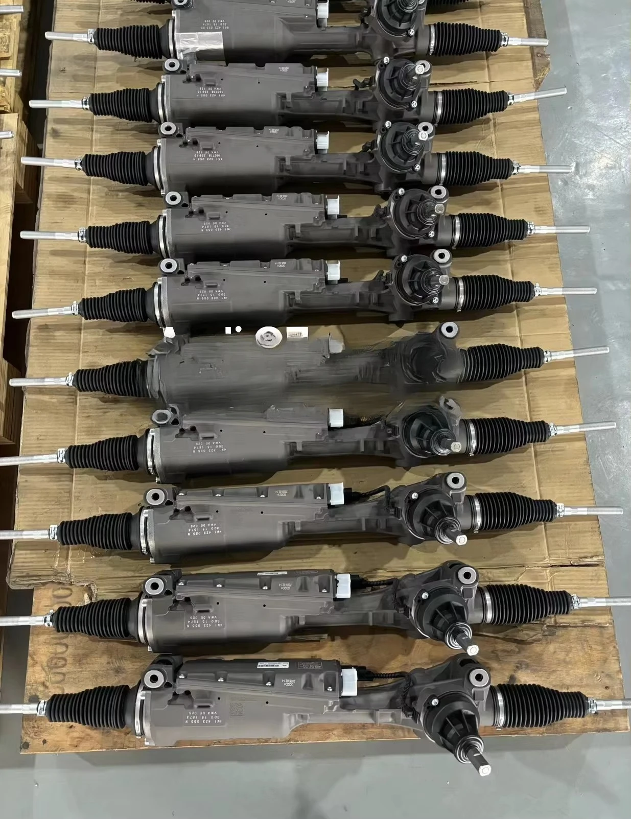 

Auto Parts Steering Gear for Audi Q7 A5 & A4 Condition New Electrical Power Source Model 4M1423055 & 4M0909144 for LHD