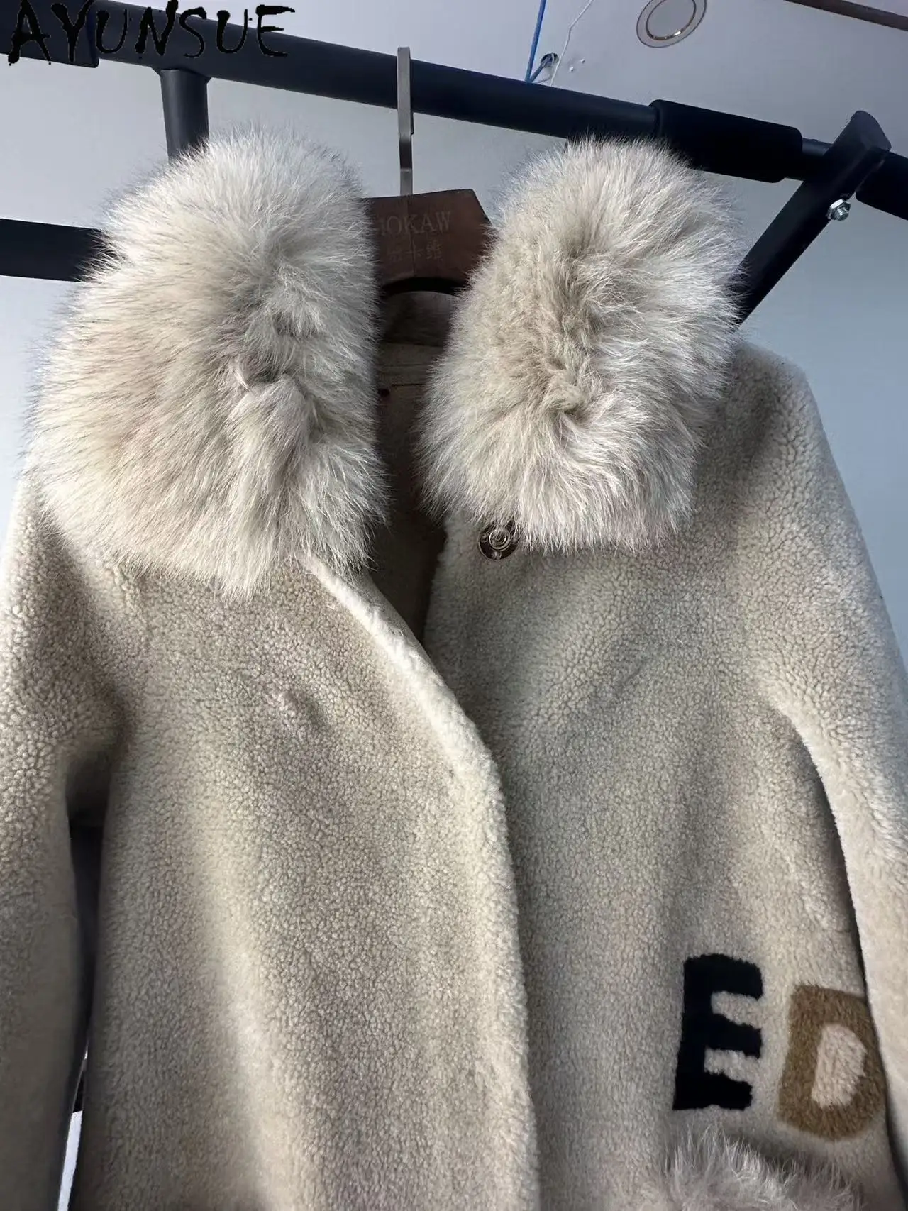 سترة من الصوف الحقيقي من AYUNSUE ملابس شتوية للنساء بياقة من فرو الثعلب معاطف فريدة متوسطة الطول تعزز عيوب صغيرة لا استرداد ولا تبادل #2