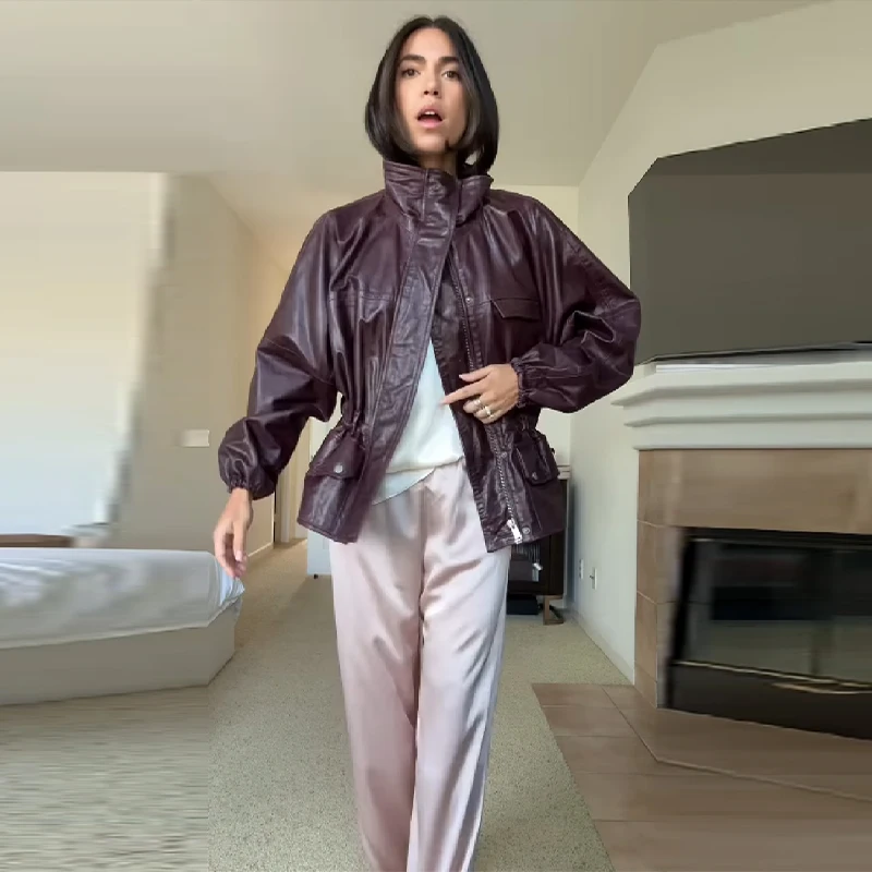レトロファッションレザージャケット長袖ポケットスリムフィット秋コート女性のスタイリッシュなトレンディクールエッジィオートバイ女性ジャケット