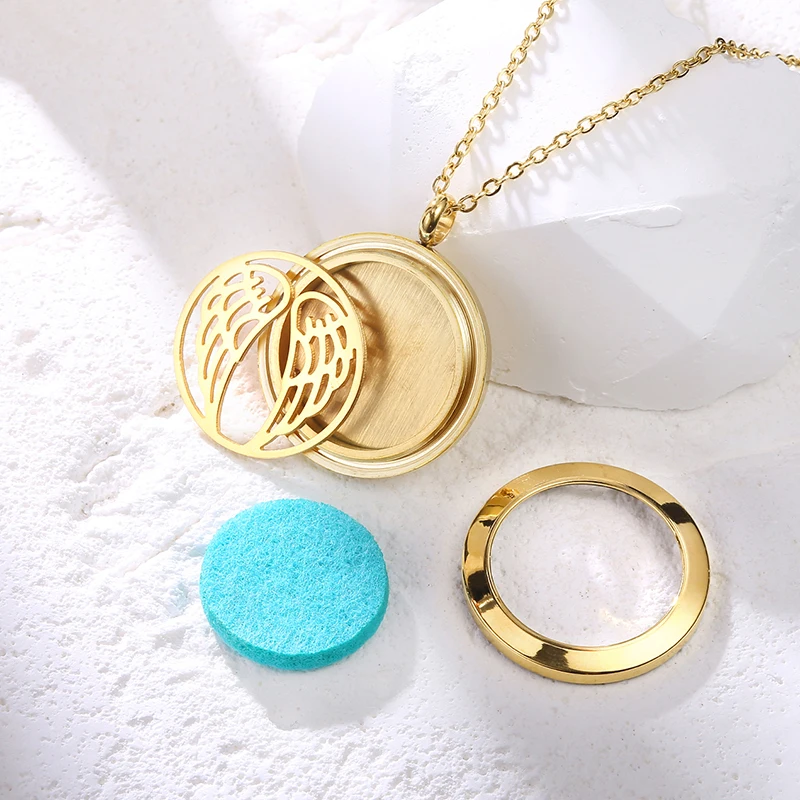 DIY Screw Diffuser Locket with 7pcs Plates and Chain Necklace Essential Oils Diffuser Locket Aromatherapy Pendant with Free Pads