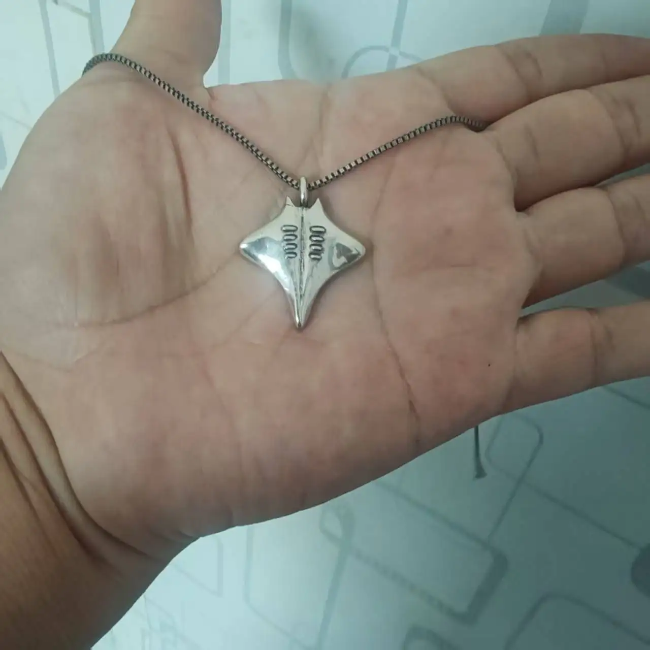 Vintage Manta Ray Necklace for Men Women, Antique Silver Stingray Pendant Chain Ocean Animal Jewelry Gift