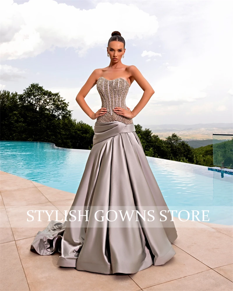 Luxury Gray Sweetheart Long Prom Dress For Black Girls Beaded Crystal Birthday Party Gowns Pleats Evening Dresses Robe De Bal