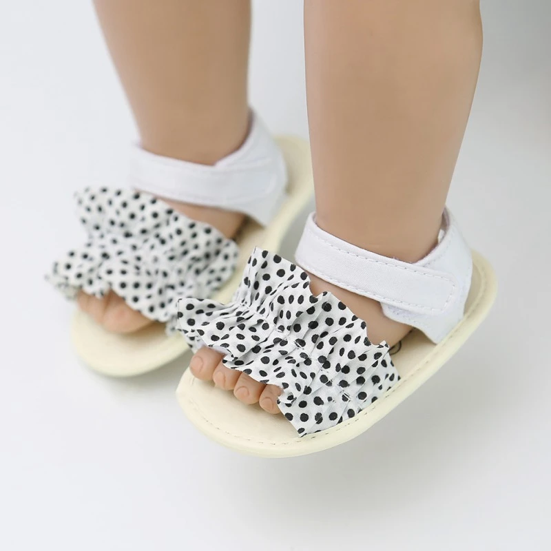 Сандалии для новорожденных девочек, Нескользящие босоножки с бантом, обувь для дома, пляжные повседневные, в горошек, для начинающих ходить