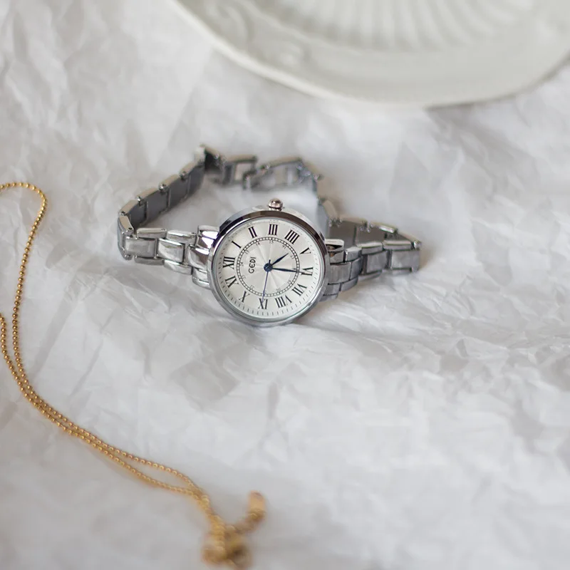 New Brown Small Dial Women'S WatchSimpleElegantCasual, RetroLight Luxury, Exquisite, Versatile, High-End, Trendy Women'S Watch.