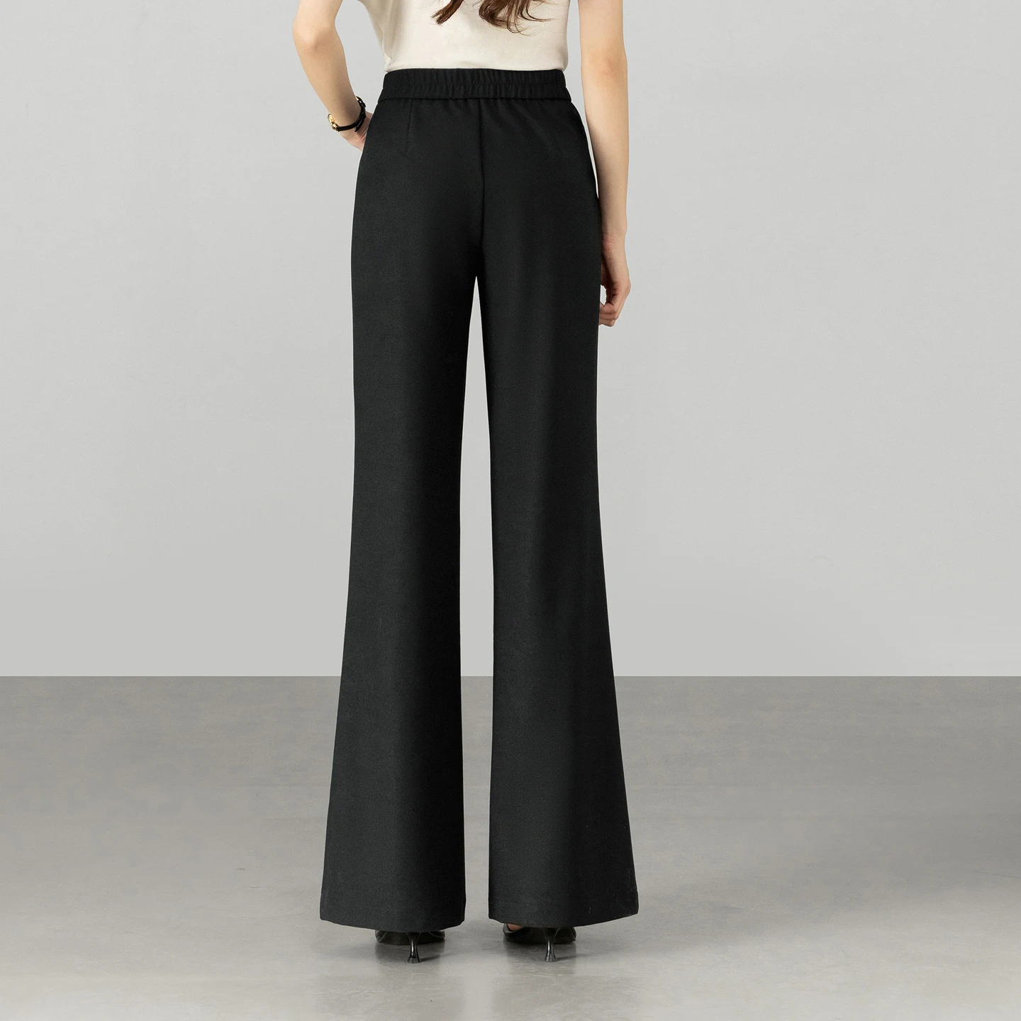 SENTUBILA Flare Pants for Women 2026 Spring New Subtle Silk Blend Elastic Waist Solid Trousers Commute Slim Fit Pant 161KE5852