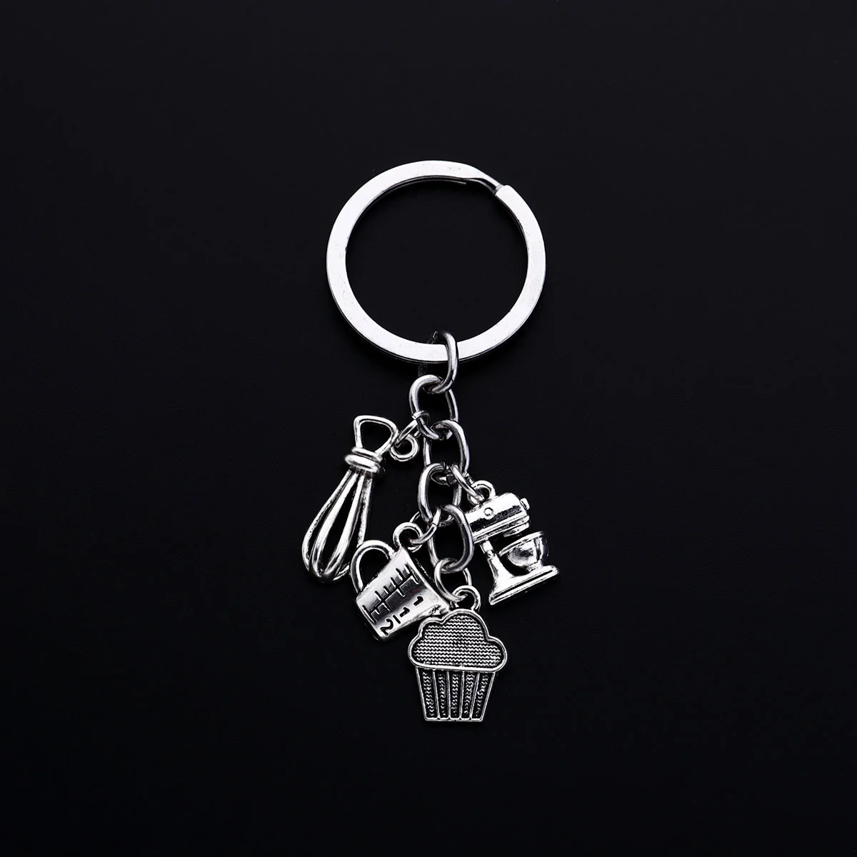 

2 Pcs New Keychain for Car Keys Men's Accessories Keyring Keyfobs Creative Holder Metal Keychains Cake