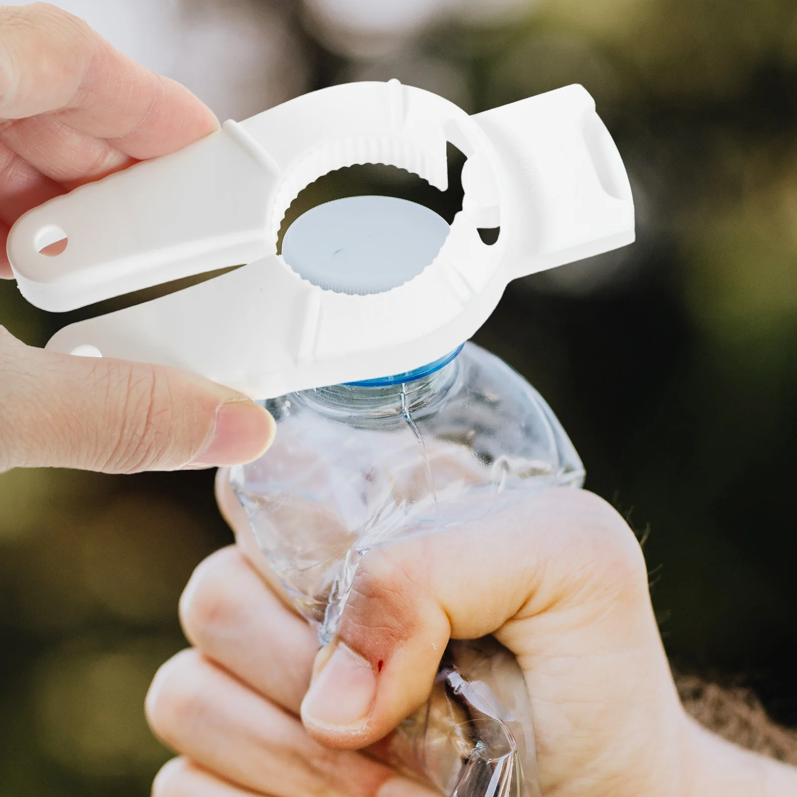 

Bottle Opener Can Kitchen Gadgets Multi Functional Jar Lid Openers Screw Hand Tools Anti Slip Plastic Caps 3cm Diameter Sturdy