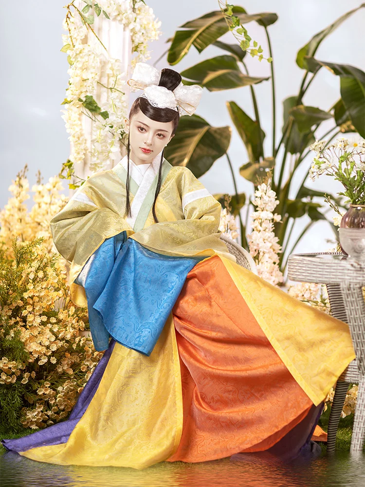 

Хуаао Цзи | Коллекционный | Фуцзянь ХуаЙе Фу | No 5: Десять дней | Jin Dynas Hanfu Одиночная футболка Интрикционная юбка