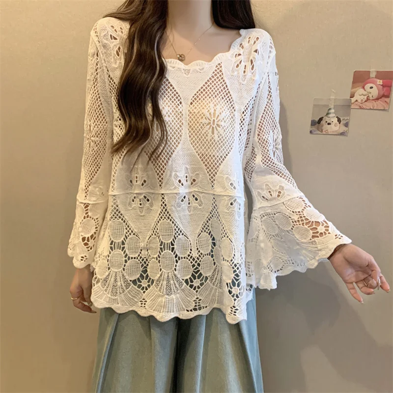 Camicia per protezione solare in pizzo allentato per le vacanze estive al mare Moda sexy scava fuori felpa con cappuccio all'uncinetto Top da donna