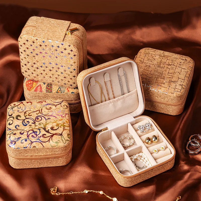 

Retro portable jewelry box, small earrings, rings, necklaces, anti-oxidation jewelry storage box, travel antique style exquisite