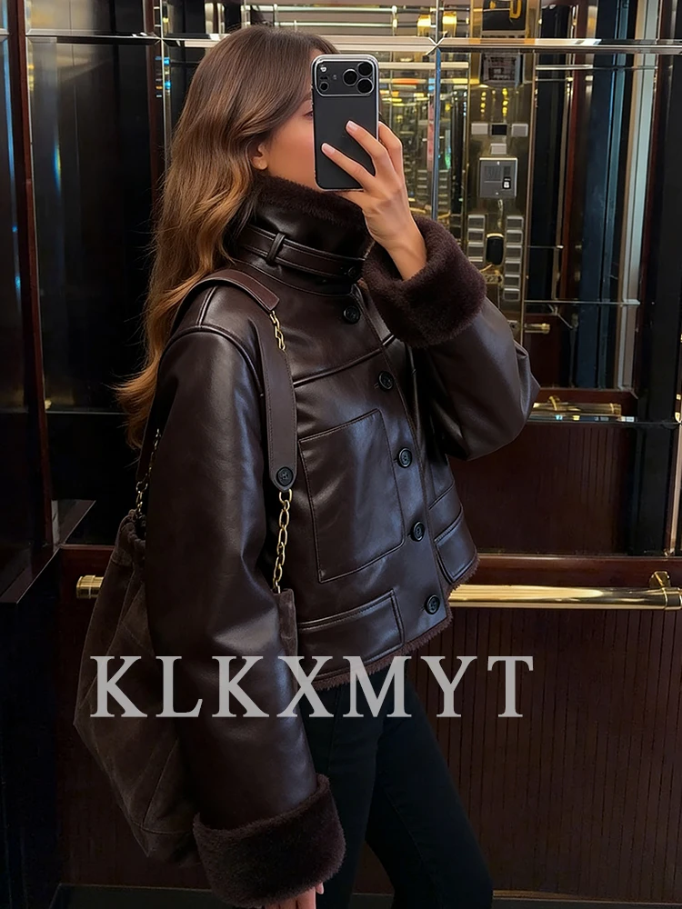Chaqueta de una pieza de piel para mujer, chaquetas cortas de cuero con botones de manga larga para otoño e invierno, prendas de vestir exteriores de ocio para mujer 2025
