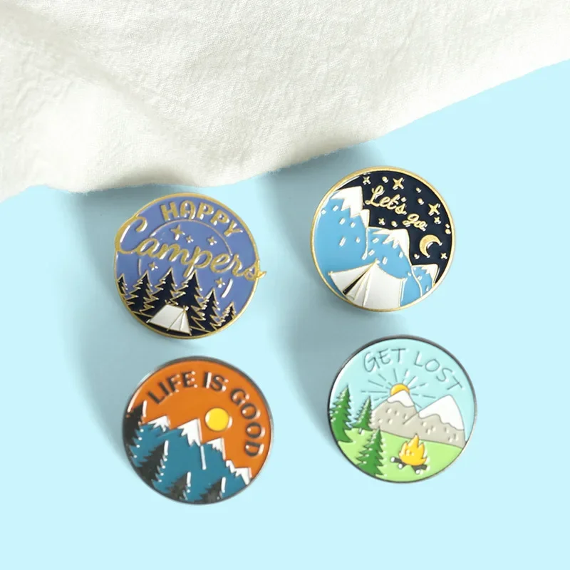 Cartoon Landscape Brooch Snow Mountain Pine Tree Pattern Round Metal Badge Wholesale Bag Pins for Backpacks Decorative Brooches