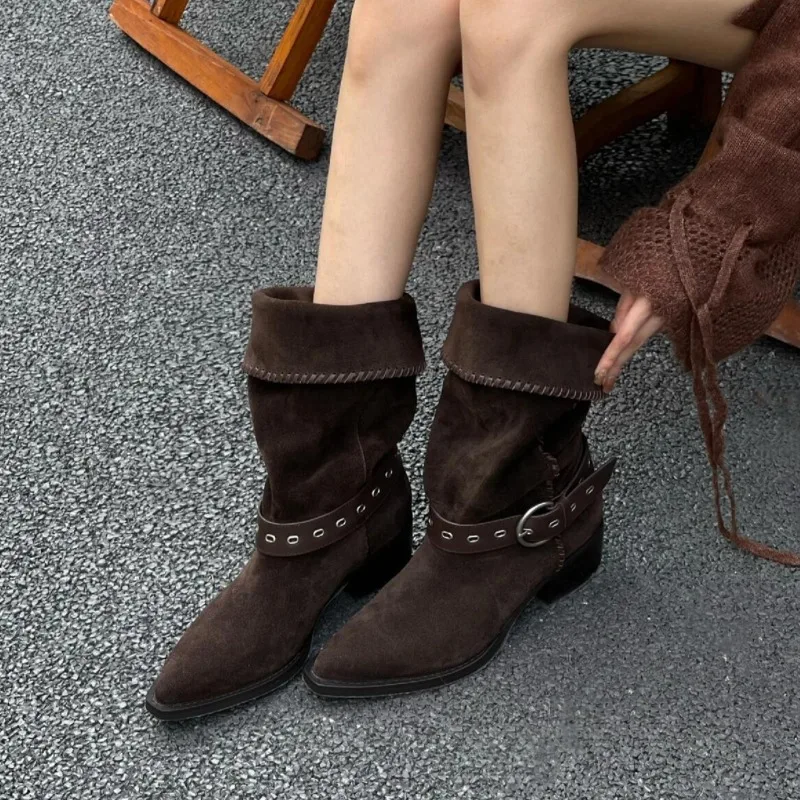 2026 New Slip-on Boots Retro Pointed Toe Looks Skinny Retro Pleated Pile Block Heel Shoes