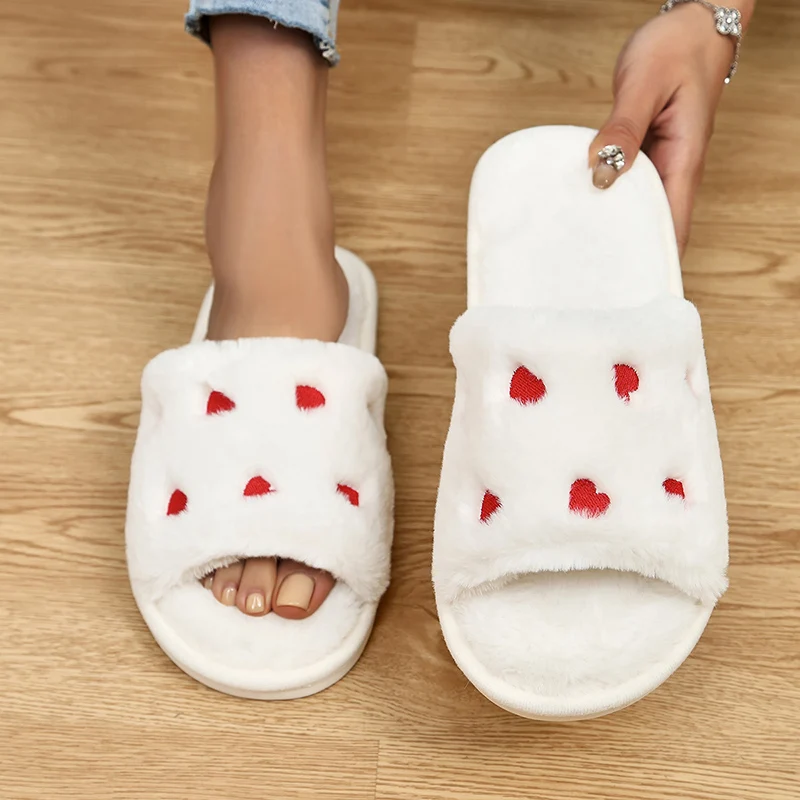 Love Fluffy Slippers Women Home 2024 Casual Valentine's Day Plush Designer Shoes Girls Warm Cute Platform Slides Lovers Big Size