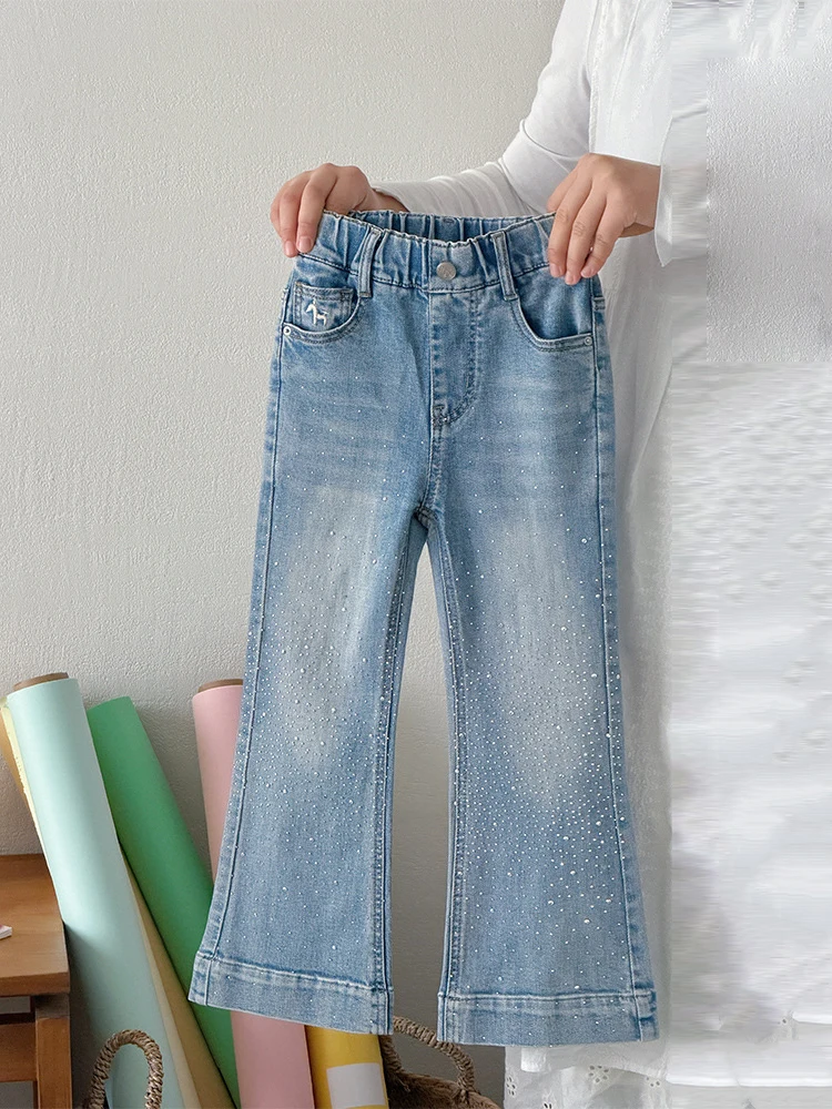 

Новые мягкие джинсовые брюки-клеш для девочек с алмазной вышивкой, модные джинсы с высокой талией, утягивающие, с вышитыми карманами, для детей 2-10 лет