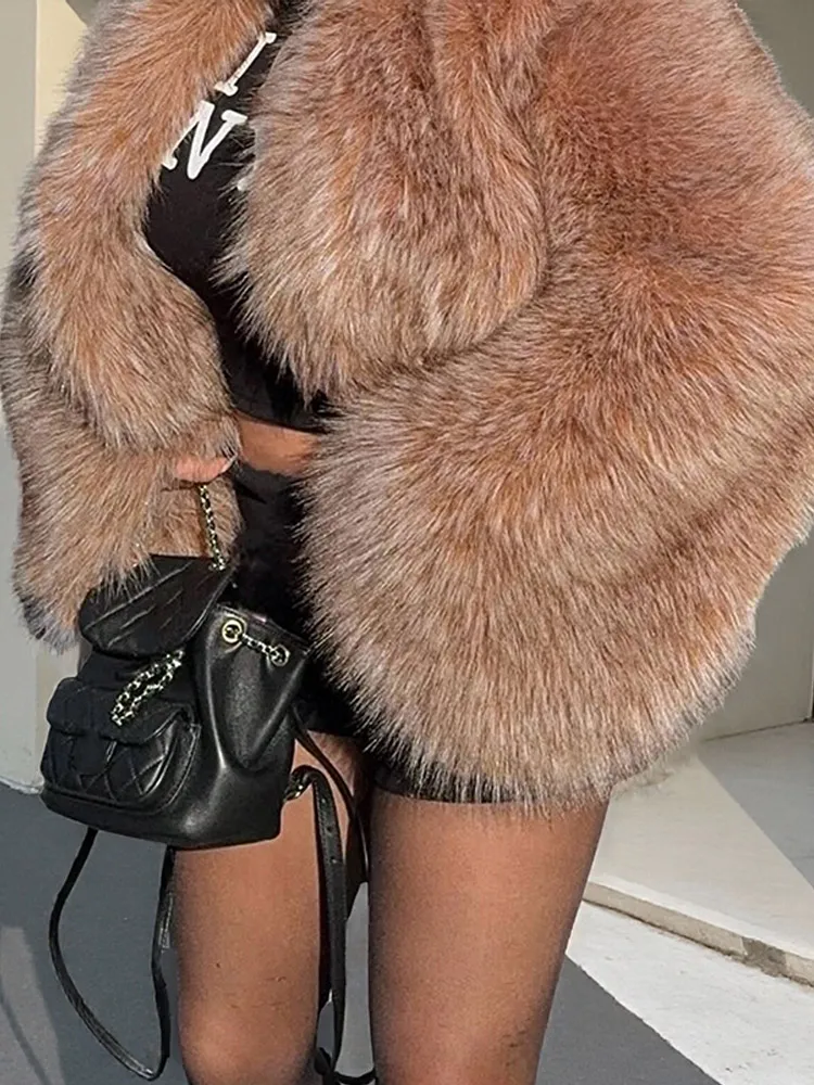 Winter Women's Vintage Fake Fur Coat 2025 New Fashion Round Neck Full Sleeves Coats Daily Commuting Thicken Fur Warm Outerwears