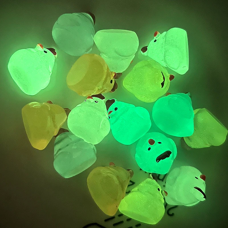 10Pcs Cute Mini Resin Night Glow Chicken DIY Small Ornament Micro Landscape Dollhouse Decoration Crafts Living Room Decoration