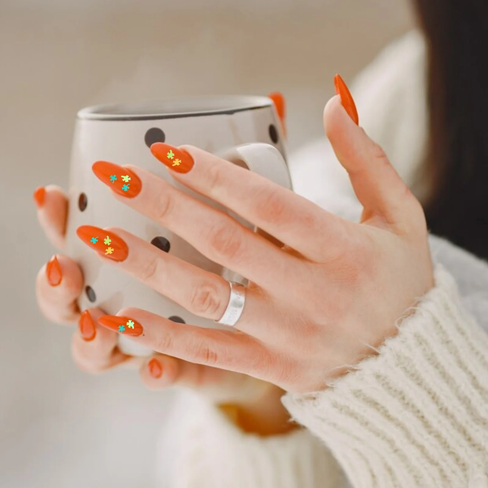 Pudełko ozdób do paznokci na Dzień Świętego Patryka, wzory 3D, świąteczne dekoracje do manicure, błyszczące konfetti, naklejki na paznokcie, naklejki Świętego Patryka