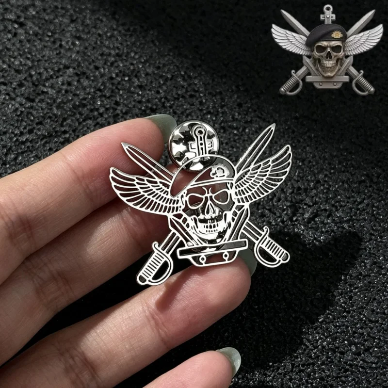 Custom Photo Custom Brooch Vintage Skull Crossed Pin Personalized Punk Gothic Skeleton Badge Men Suit Jacket Backpack Accessory