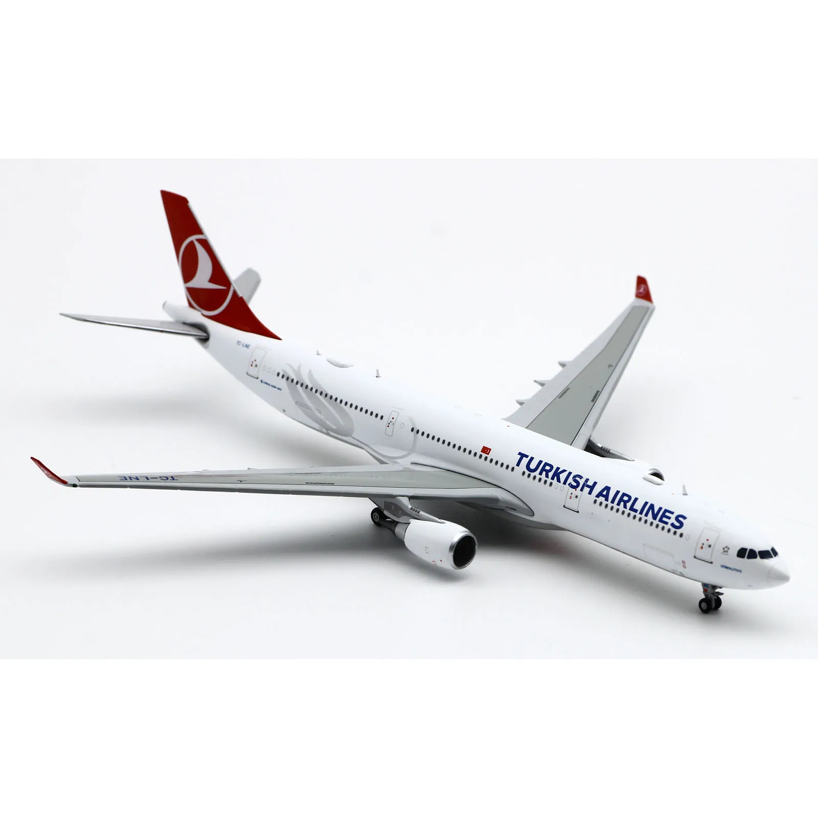 EW4333013 Alloy Collectible Plane Gift JC Wings 1:400 Turkish Airlines Airbus A330-300 Diecast Aircraft Jet Model TC-LNE