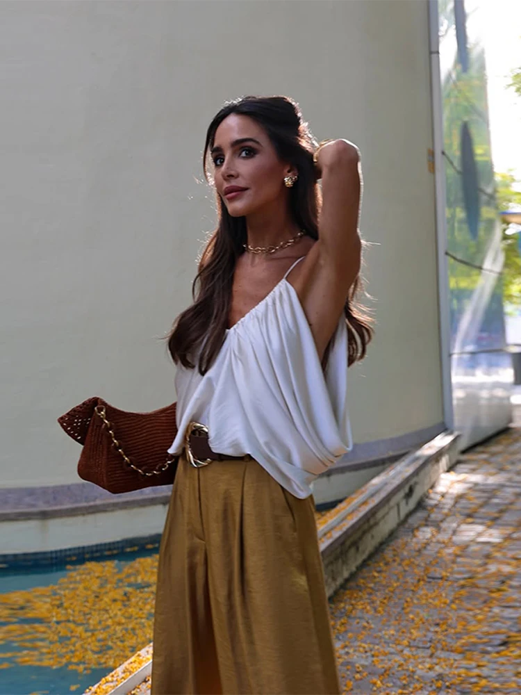 

White Pleated V Neck Sling Vest Women Chic Sleeveless Backless Loose comfort Top Summer New Highstreet Lady Holiday Streetwear