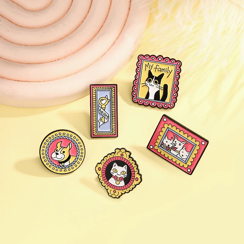 5pcs Cute Cat Dog Photo Frame Enamel Brooch Creative Family Good Friend Lapel Pin Badge Backpack Clothing Hat Accessories