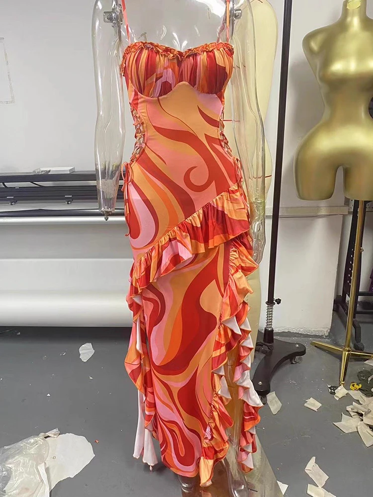 Mozision طباعة كشكش قطع مثير فستان ماكسي المرأة موضة السباغيتي حزام بلا أكمام عارية الذراعين نادي حفلة فستان طويل الإناث