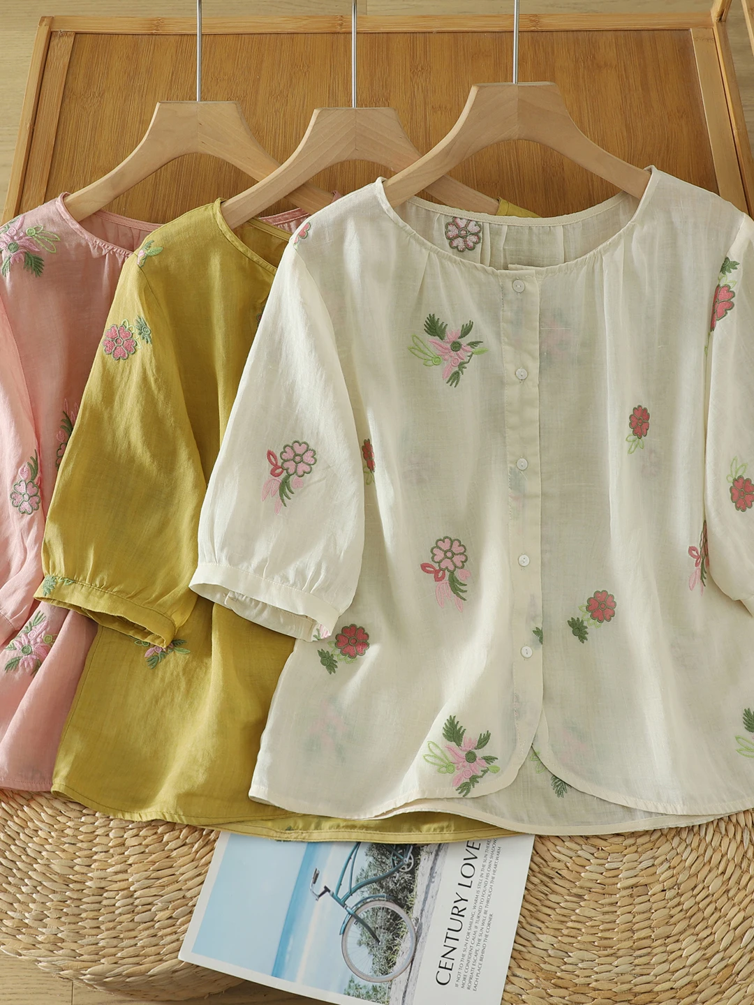 Retro Embroidered Flax Shirt Women's Summer Fashion Age-Defying Thin Breathable Half Sleeve Small Shirt Meat-Covering Trendy Top