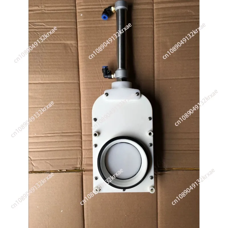 

Клапан слива для туалета автобуса (для Green Car Ankai Yutong Jinlong Zhongtong Jinlv) L3576877-6, 20*8