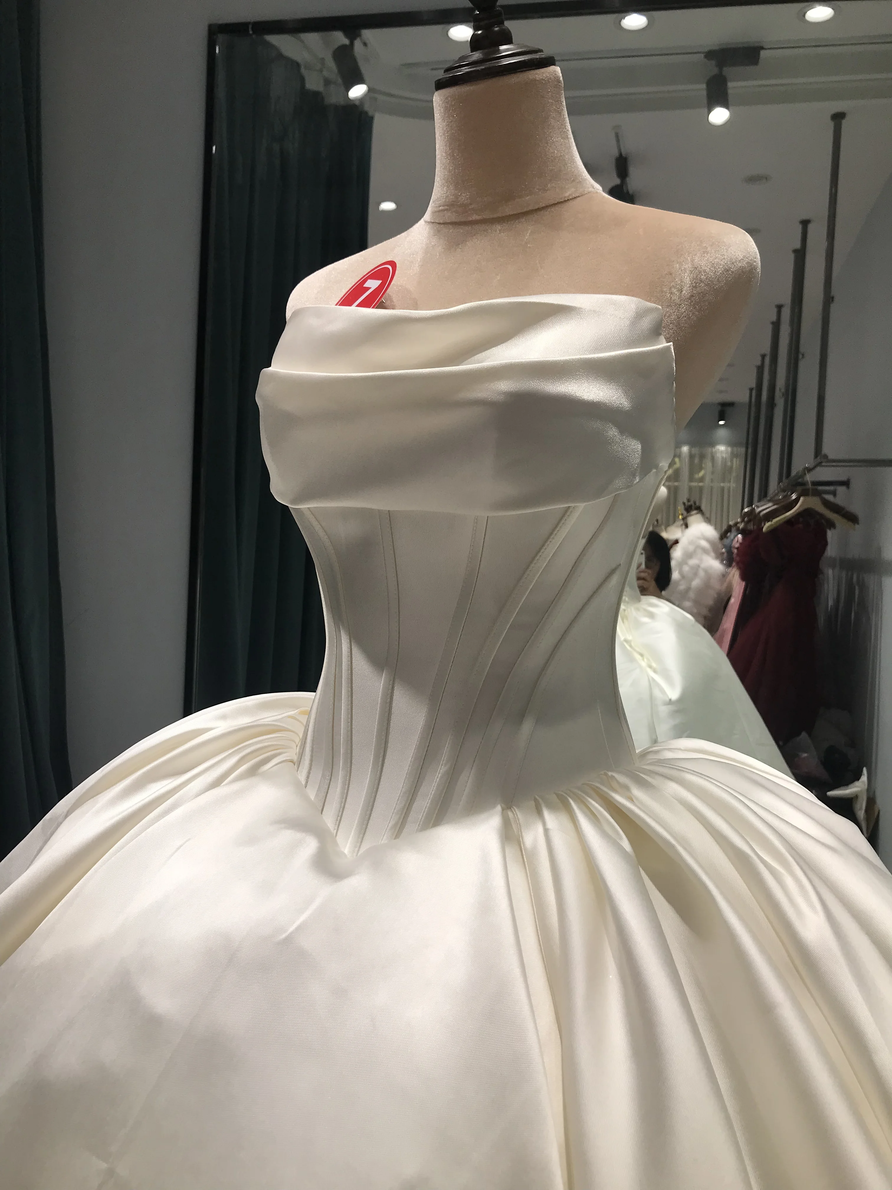 Kisswhite Bridal LTT Collection Customized Satin Strapless Flowers Big Puffy Wedding Bridal Gowns