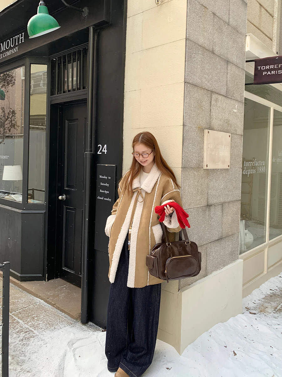 เสื้อแจ็คเก็ตหนังกลับสีแดงสำหรับผู้หญิง รุ่นฤดูใบไม้ร่วง-ฤดูหนาว แต่งขนเทียม สไตล์เกาหลี อเนกประสงค์ อุ่นสบาย ใช้เป็นเสื้อคลุมด้านนอกได้