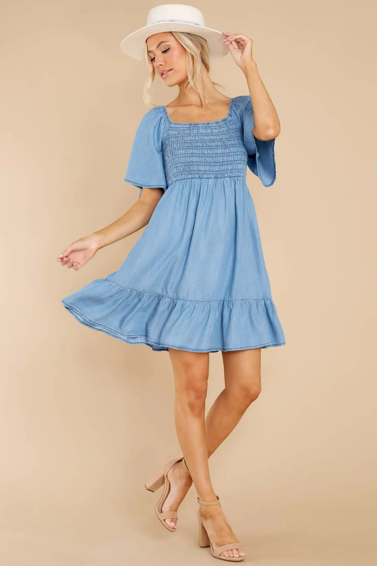 Nouvelle mode décontracté à la mode jean ample à manches courtes robe en jean lavé bleu clair couleur unie robes en jean femme Streetwear