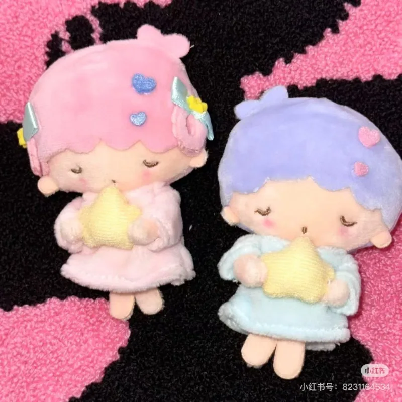 かわいいサンリオ キキ ララ リトルツインスターズ ぬいぐるみキーホルダー ピン ウィッシングシリーズ 漫画 リトルツインスターズ カップル ミニアニメペンダント