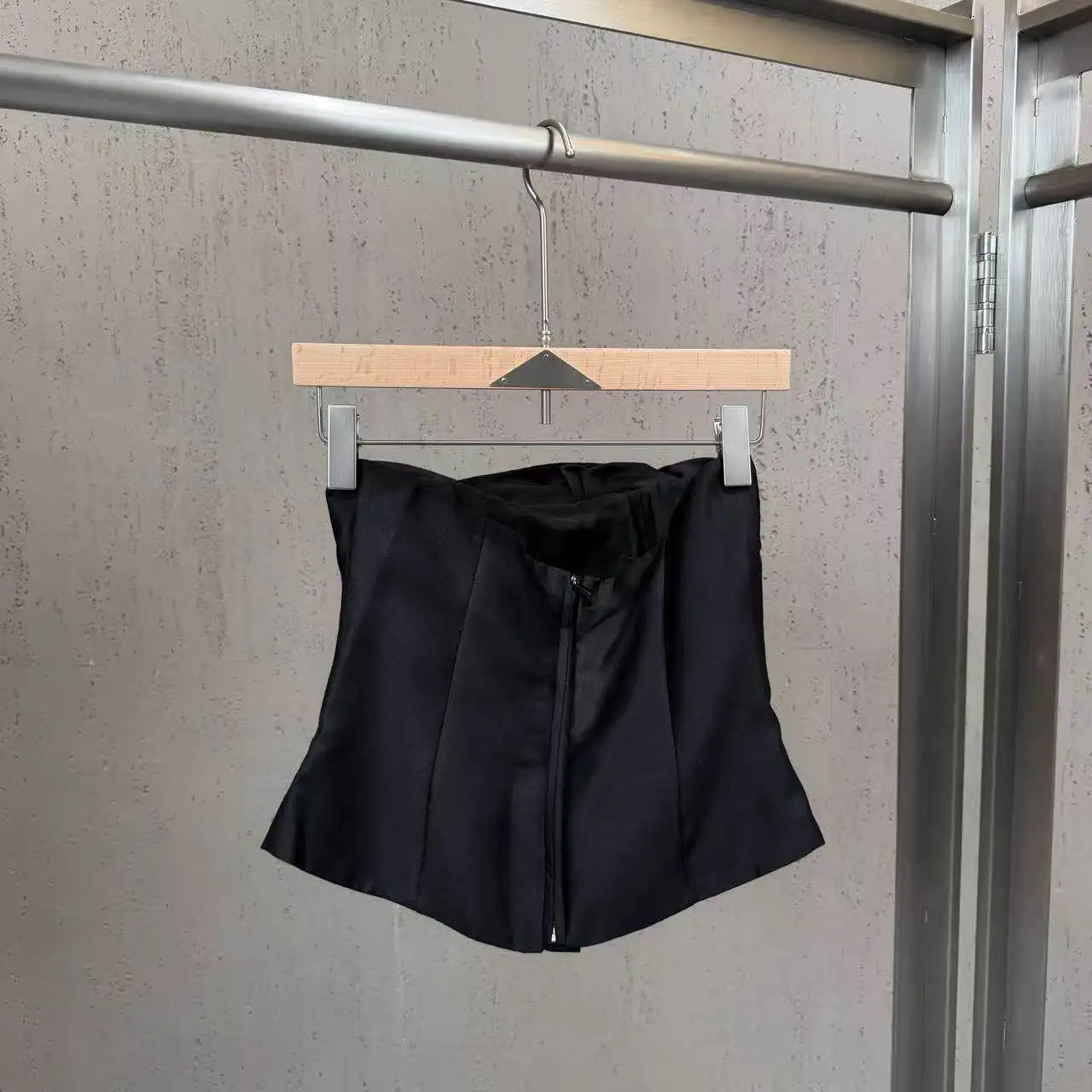 High Street Tank Spring and Summer Three-dimensional Twisted Flower Black Tanks Women Wearing Outside Strapless and Slimming