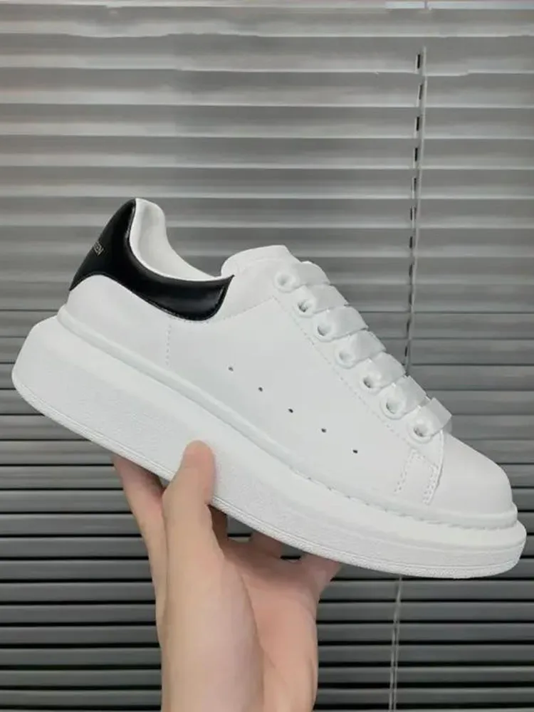 

Women Flats Elegant Skateboard Shoes White Sneakers Thick Sole Inner Height Increasing Vulcanized Shoes For Men And Women