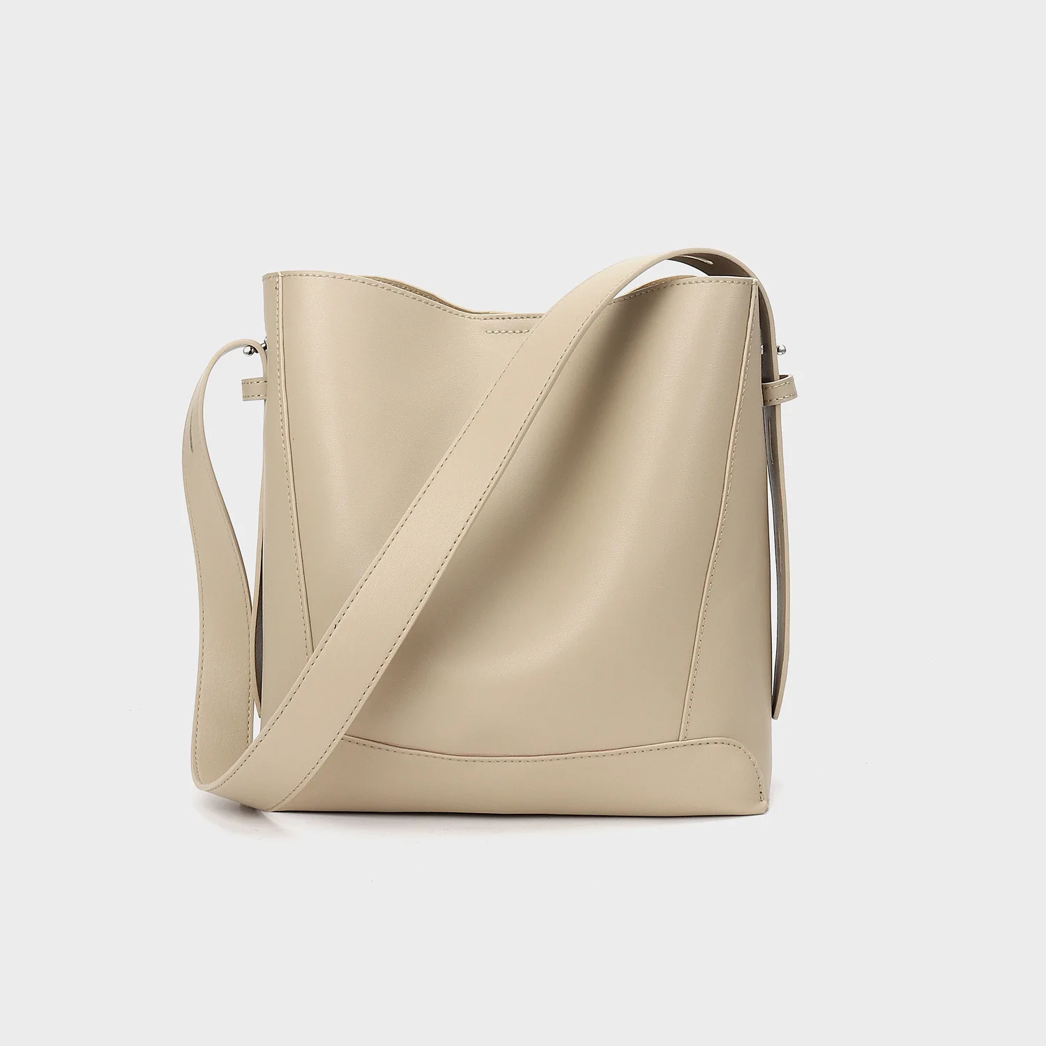 

2025 Luxury Women's Genuine Leather Bucket Tote Bag - Large Capacity Convertible Shoulder Bag, Stylish Commuter Handbag