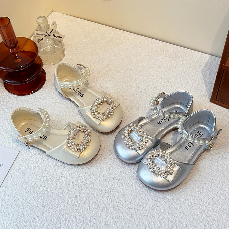 YUYIN Girls' Sandals Crystal Bead Decoration Elegant Patent Leather Children's Performance Shoes Solid Color Sandals Summer