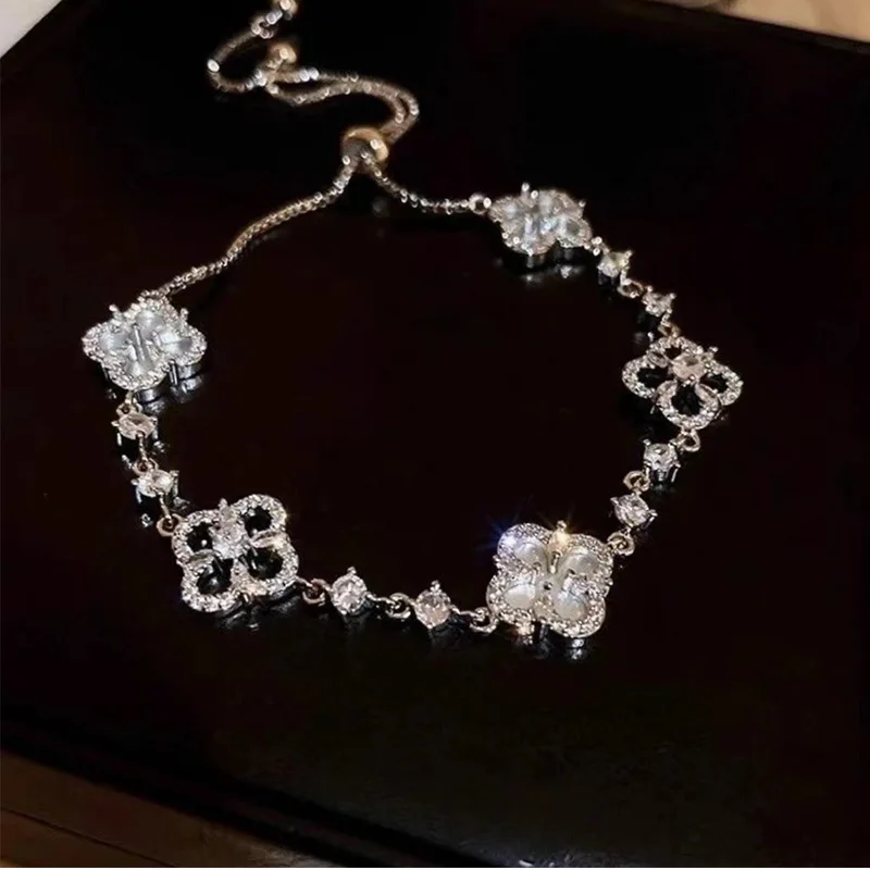 Shine Four-leaf Flower Cubic Zirconia Bracelets for Women Girls Luxury Hollow Designer Elegance Clover Bracelet Jewelry Gifts