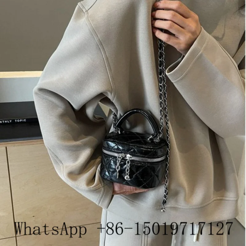 

2026 luxury Trendy women's new crossbody bag, quilted chain shoulder bag women handbag girls small square bag
