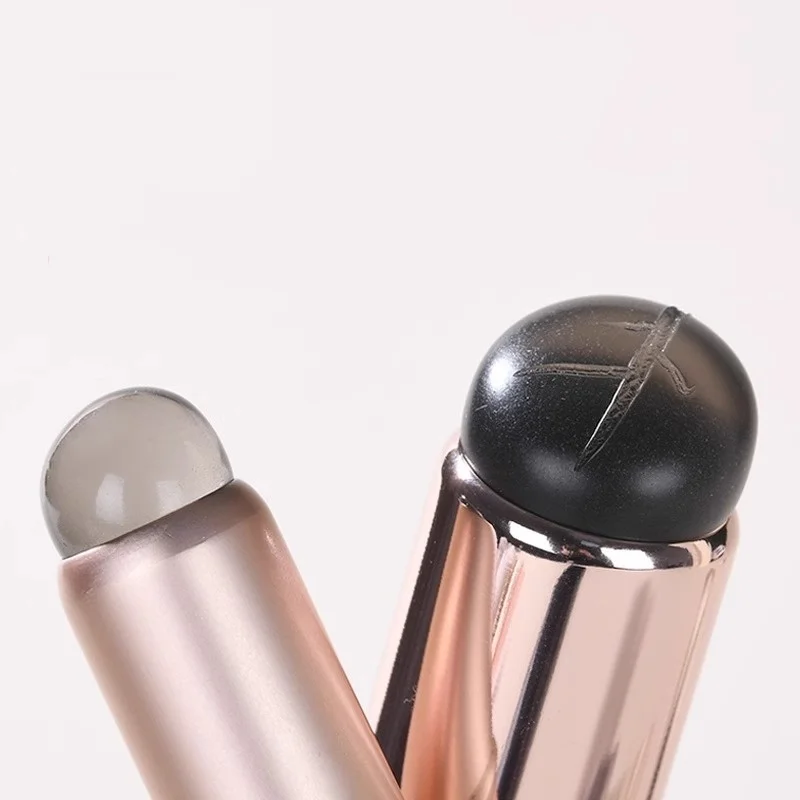 Pincel de silicona rosa portátil con tapa, mini brocha para difuminar corrector, pincel para lápiz labial, bálsamo labial, lápiz de labios de color, cosmético.