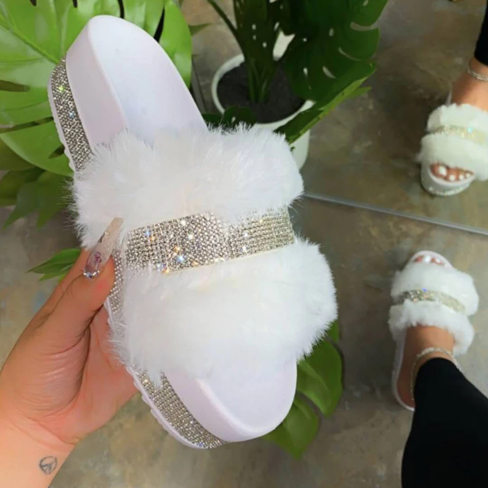 Summer Slippers Woman Faux Fur Slides Rhinestone Furry Pink Shoes Pantufas De Pelucia De Bi Fluffy Sliders Plush Slippers