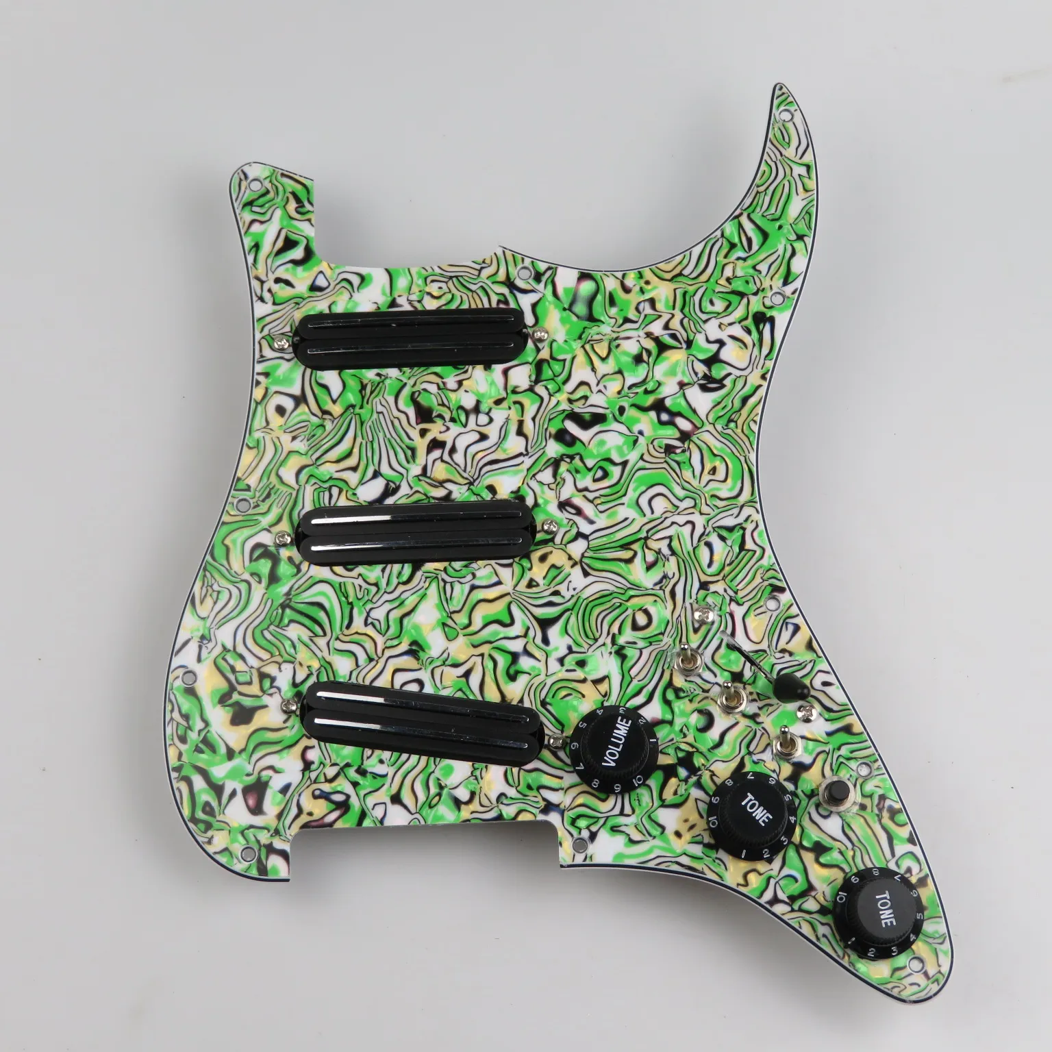 SSS Loaded Prewired Pickguard Green Yellow Swirl Abalone 3Ply Scratch Plate Black Double Rail Single Coil Pickups 1V2T