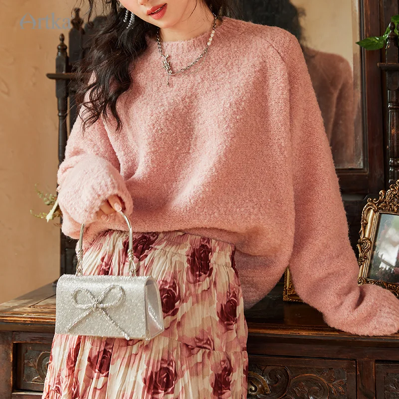 

ARTKA 2023 Winter New Women Sweater 3 Color Elegant 82% Wool Knitted Sweaters O-Neck Loose Thicken Warm Wool Sweater YB92336D