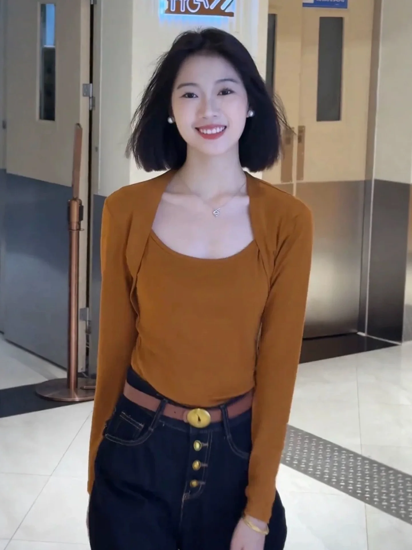 Korean Style Orange Long Sleeve U-Neck T-Shirt Women's Early Autumn Slim Fit Base Shirt Top Fashion Design Sensation