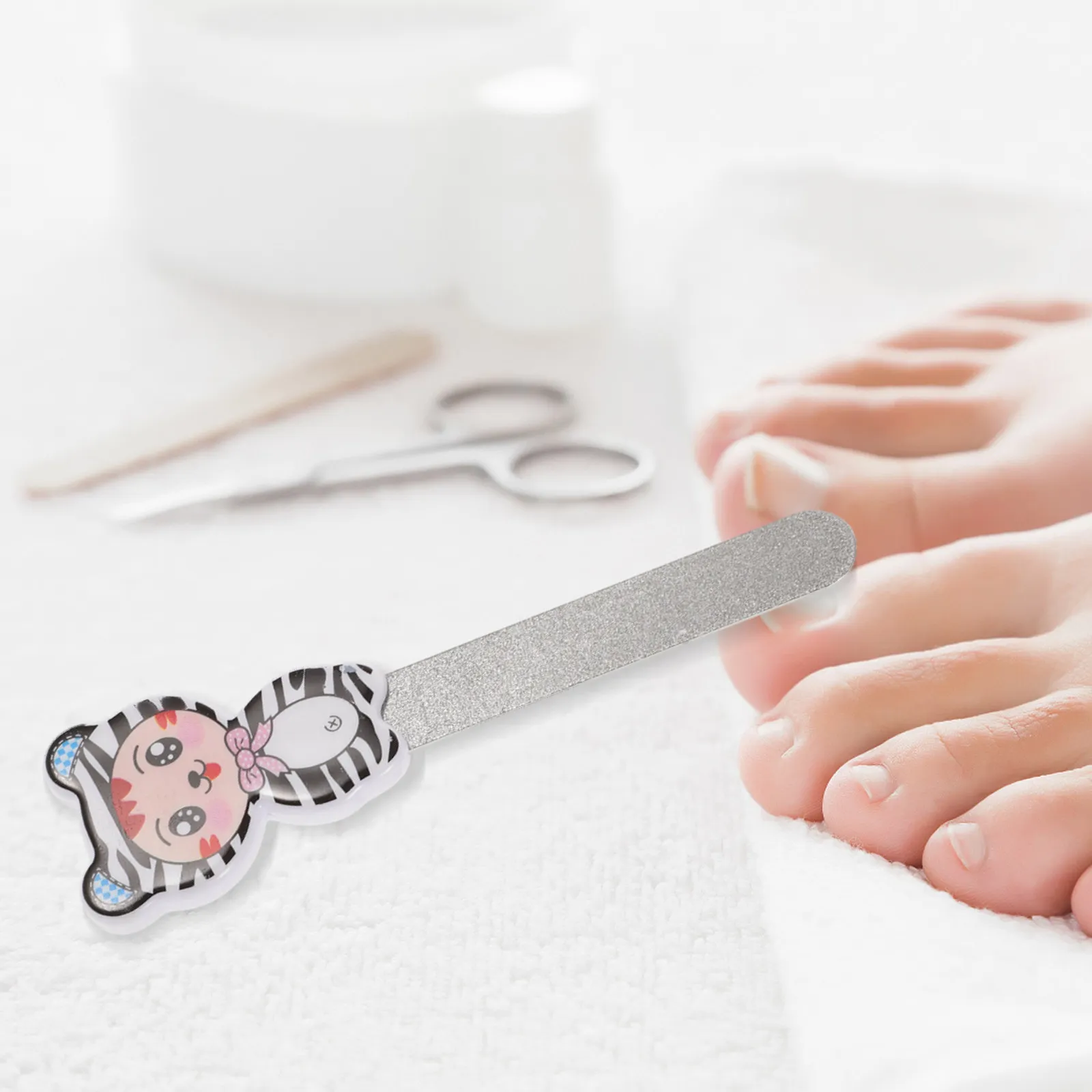 

Набор из 5 пилок для ногтей из нержавеющей стали, двусторонние, металлические, портативные, для маникюра и педикюра, для обрезки натуральных ногтей