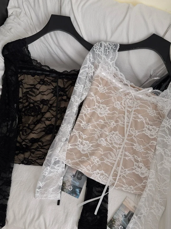 프렌치 슬림 롱 슬리브 스퀘어 칼라 레이스 트림 베이스 레이어 탑 여성 겨울 2025 신상 디자인 티셔츠 젊은 소녀용