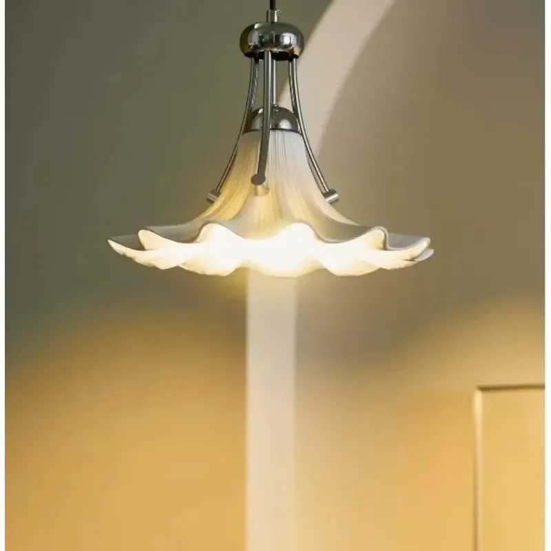 Everbright Store 2026 New Medieval Creative Flower Chandelier French Cream Atmosphere Bedroom Ceramic Light