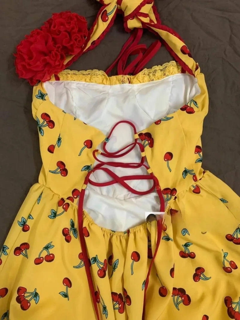 Abito floreale senza maniche dal design irregolare per le vacanze Abito da spiaggia sexy senza schienale in chiffon per le vacanze da donna Estate 2025 Stile coreano Chic