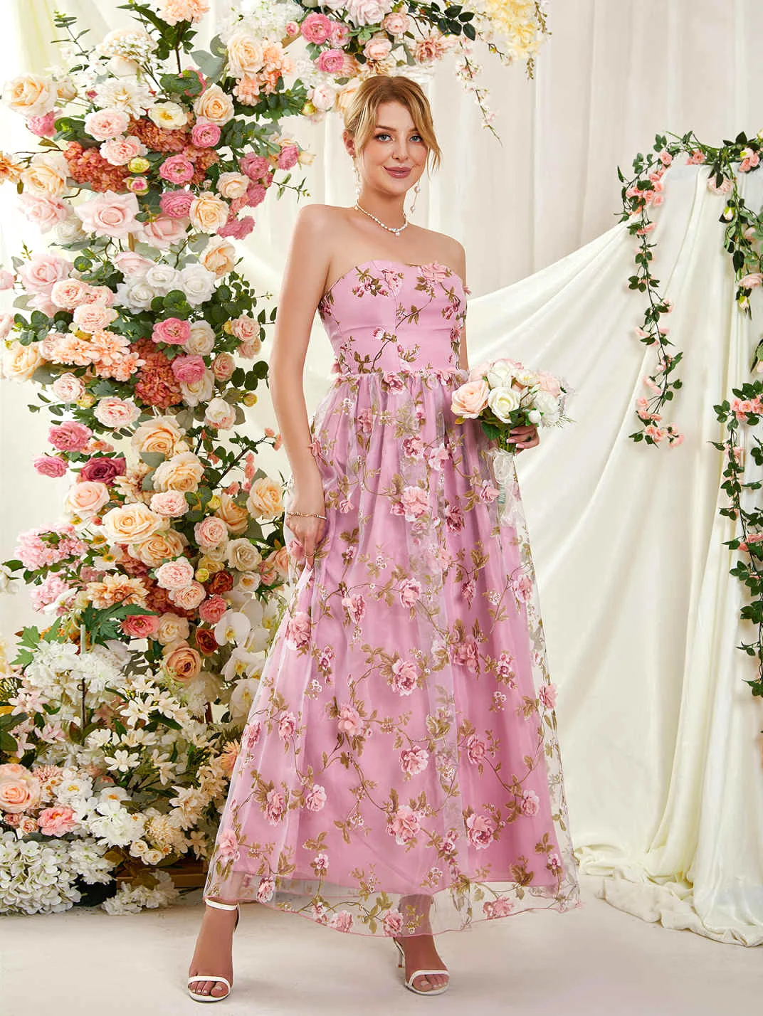 Robes de soirée élégantes ligne une robes de bal de luxe col en v pour femme robe de soirée de luxe pour femmes sur mesure fleur dentelle nouveau Style