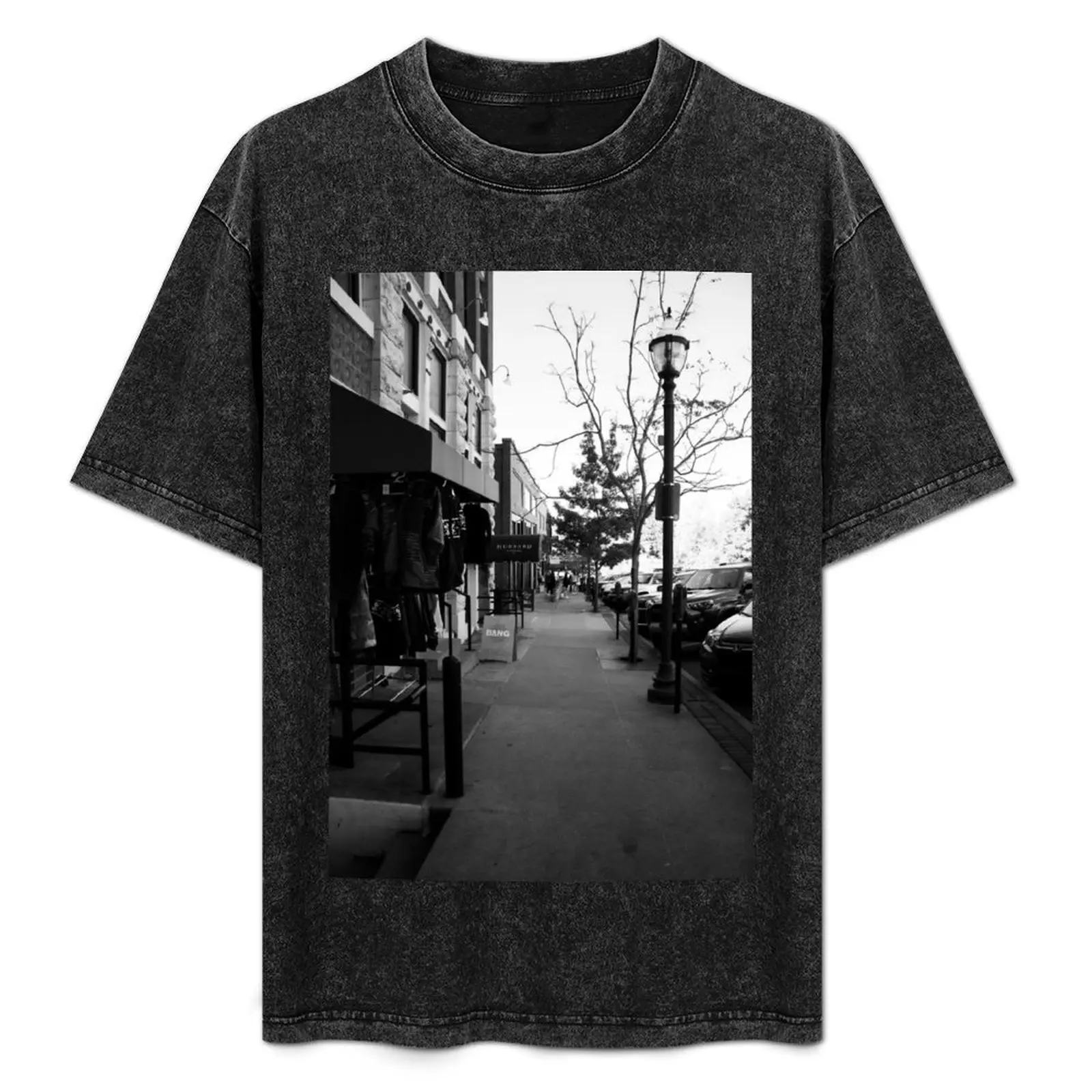 

Downtown Darlings T-Shirt Basic Lightweight Short Sleeve Tee